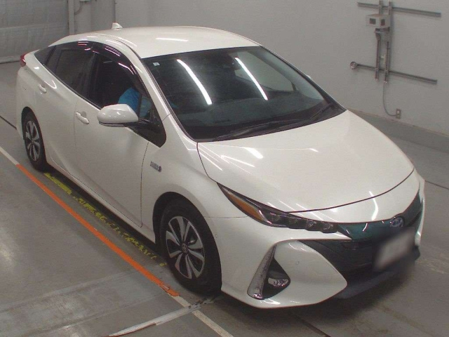 TOYOTA PRIUS PHV 2019