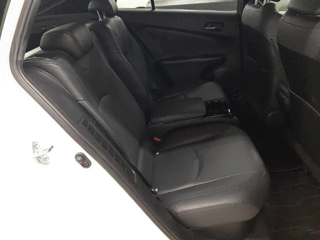 TOYOTA PRIUS PHV 2019