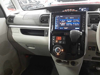 DAIHATSU TANTO 2015