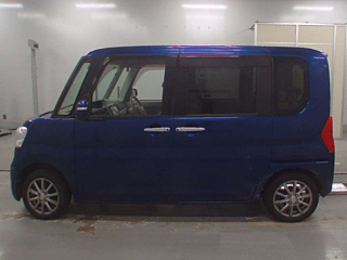 DAIHATSU TANTO 2015