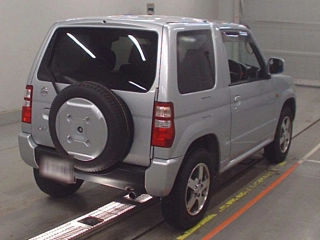 NISSAN KIX 2012