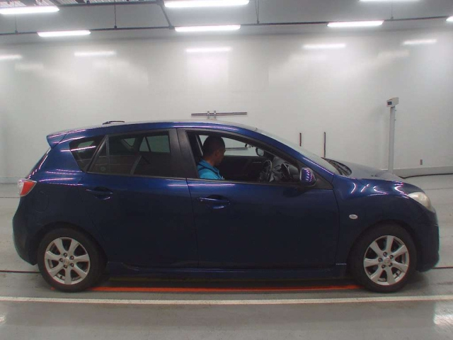 MAZDA AXELA 2011