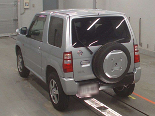 NISSAN KIX 2012