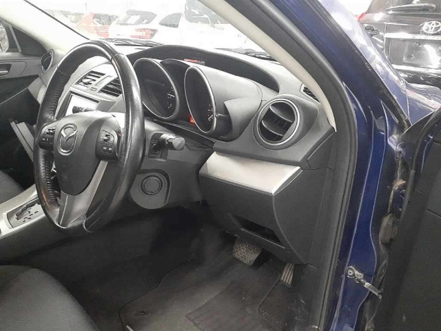 MAZDA AXELA 2011