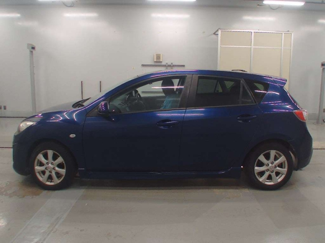 MAZDA AXELA 2011