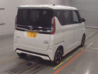 NISSAN ROOX 2024