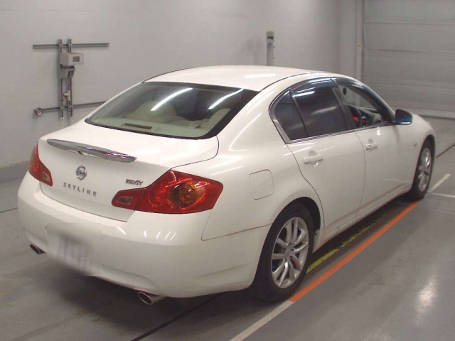 NISSAN SKYLINE 2009