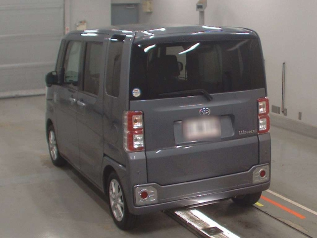 DAIHATSU WAKE 2021