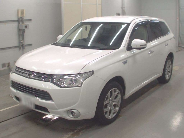 MITSUBISHI OUTLANDER PHEV 2013