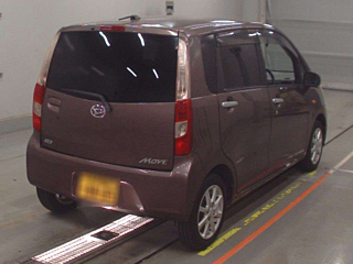 DAIHATSU MOVE 2011