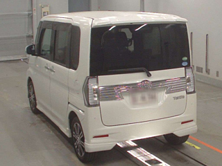 DAIHATSU TANTO 2018