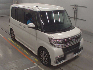 DAIHATSU TANTO 2018