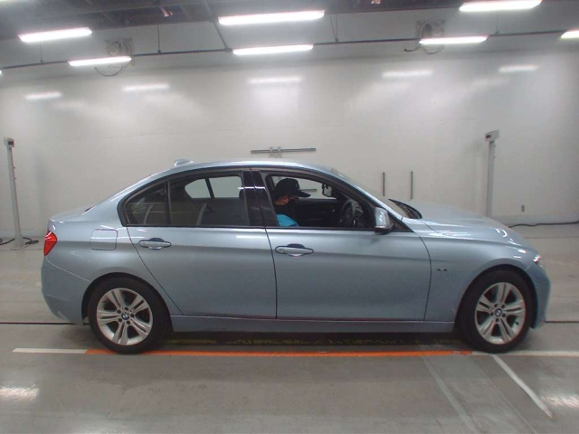 BMW 3 SERIES 2013