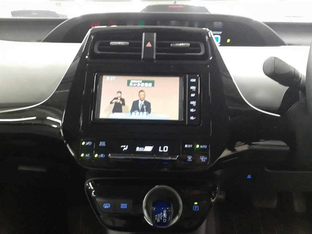 TOYOTA PRIUS PHV 2020