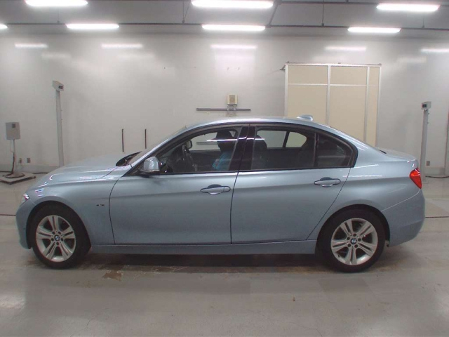 BMW 3 SERIES 2013