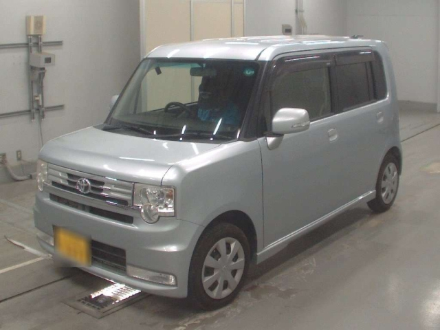 TOYOTA PIXIS SPACE 2013