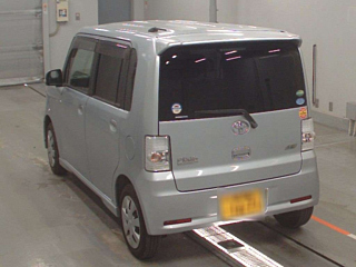 TOYOTA PIXIS SPACE 2013