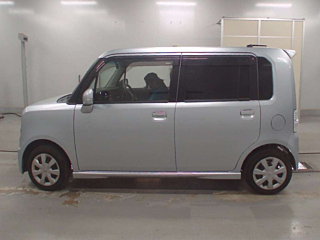 TOYOTA PIXIS SPACE 2013
