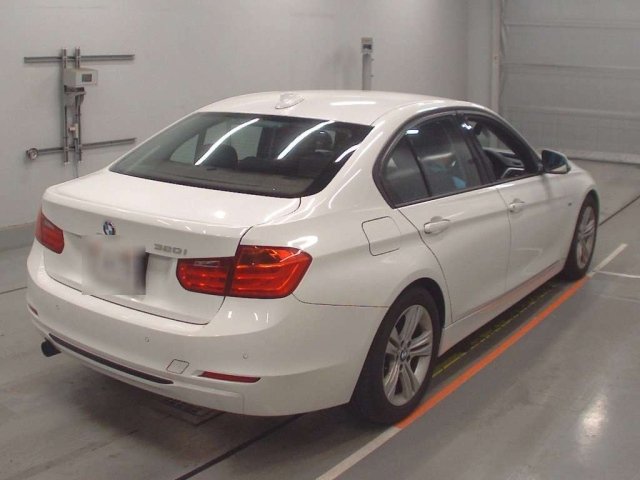BMW 3 SERIES 2012