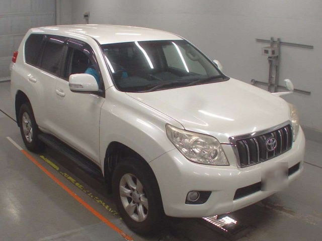 TOYOTA LAND CRUISER PRADO 2013
