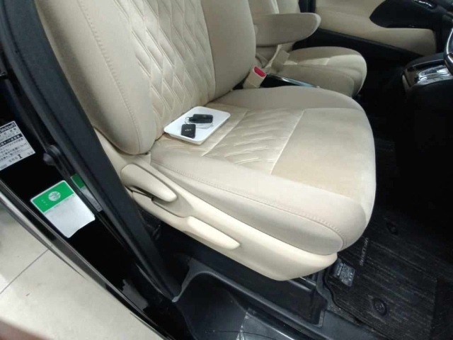 TOYOTA VELLFIRE 2020