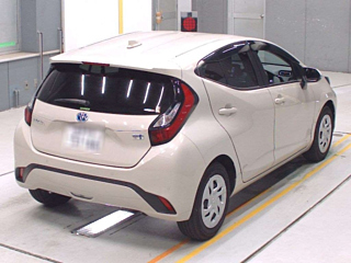 Заказать TOYOTA AQUA