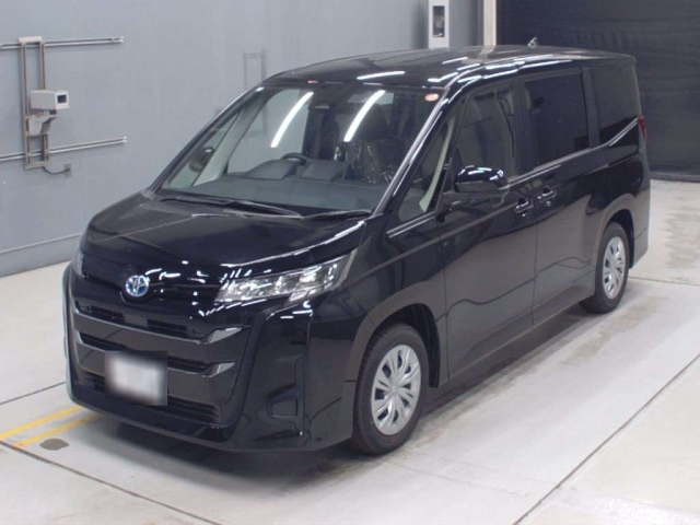 TOYOTA NOAH 2025