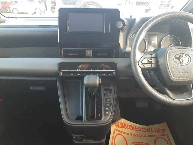 TOYOTA NOAH 2025