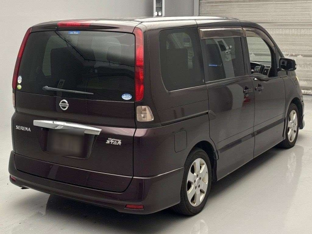 NISSAN SERENA 2010