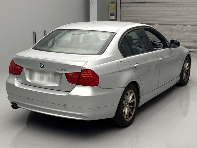 BMW 3 SERIES 2010