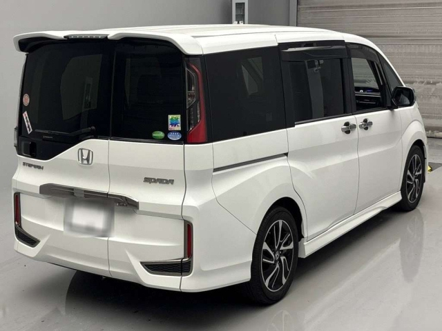HONDA STEP WAGON 2015
