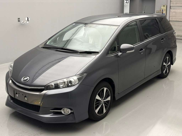 TOYOTA WISH 2012