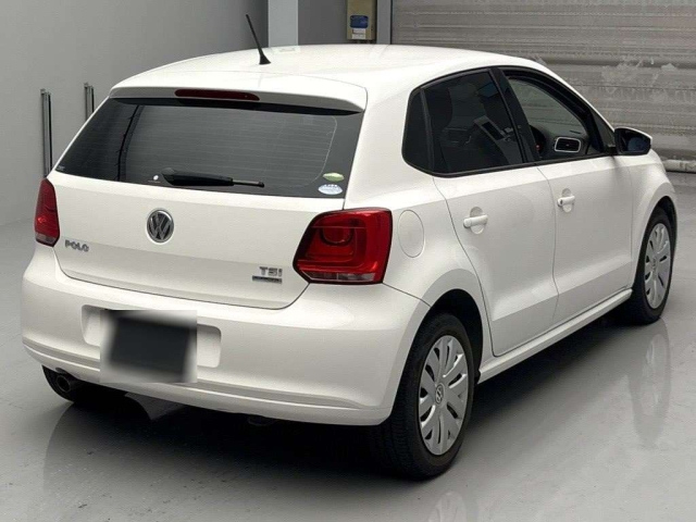 VOLKSWAGEN POLO 2014