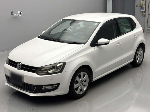 VOLKSWAGEN POLO 2013