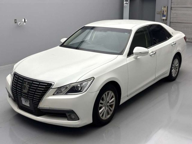 TOYOTA CROWN 2013