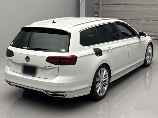 VOLKSWAGEN PASSAT VARIANT 2017