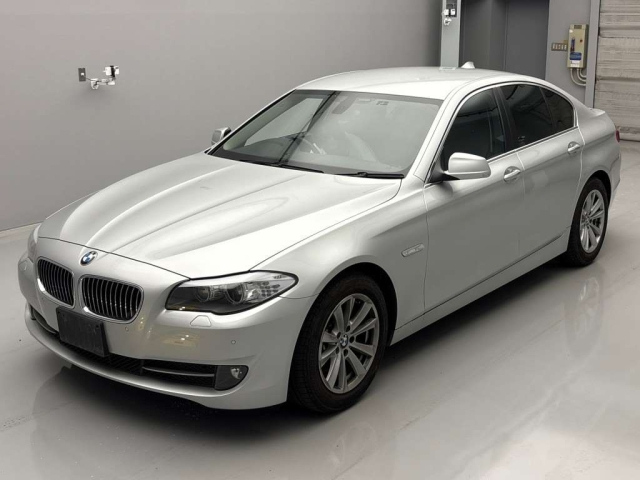 BMW 5 SERIES 2010