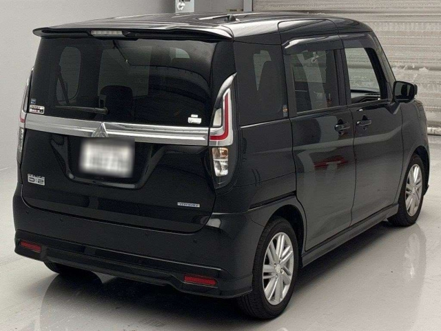 MITSUBISHI DELICA D2 2024