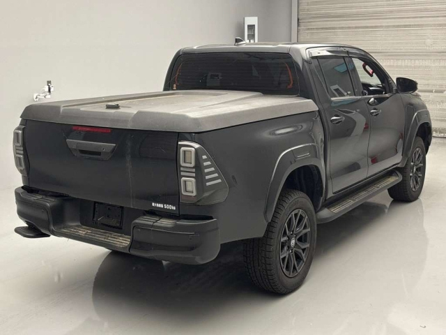 TOYOTA HILUX 2023