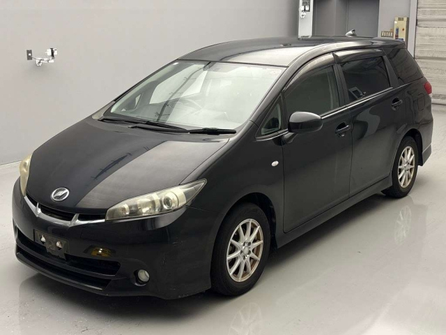 TOYOTA WISH 2010