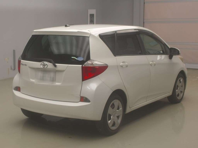 TOYOTA RACTIS 2013