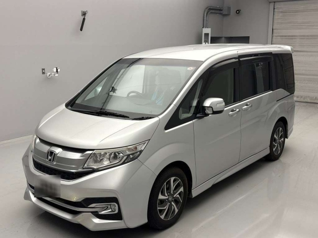 HONDA STEP WAGON 2016