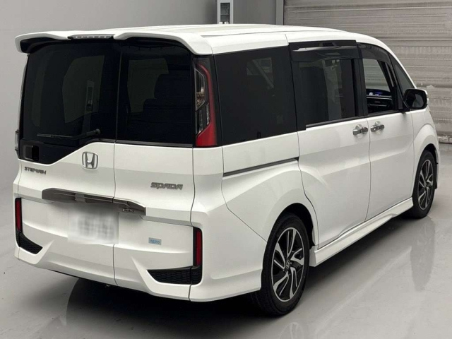 HONDA STEP WAGON 2017