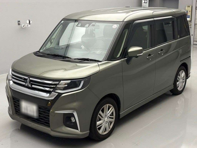 MITSUBISHI DELICA D2 2024