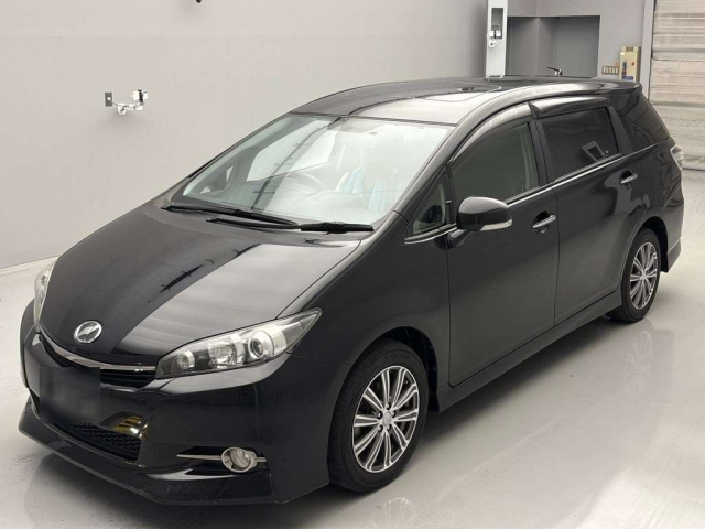 TOYOTA WISH 2014