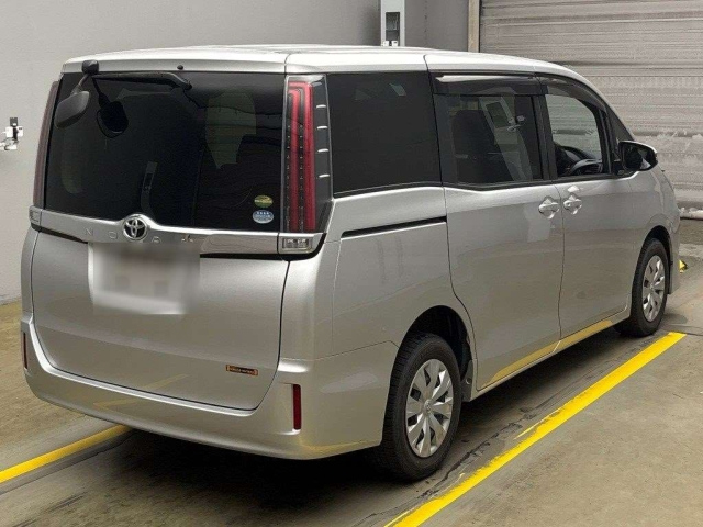 TOYOTA NOAH 2020