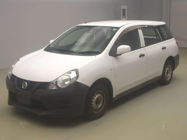 NISSAN AD 2020