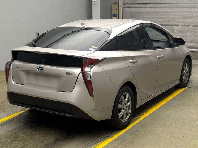 TOYOTA PRIUS 2018