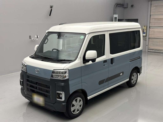 TOYOTA PIXIS VAN 2024