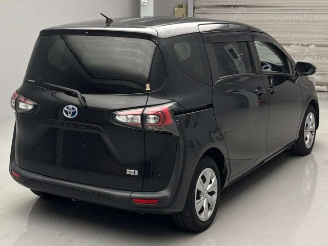 TOYOTA SIENTA 2021